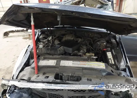 1999 Ford Explorer Eddie Bauer/Limited/Xlt from USA, damaged, VIN 1FMDU34EXXZB65097